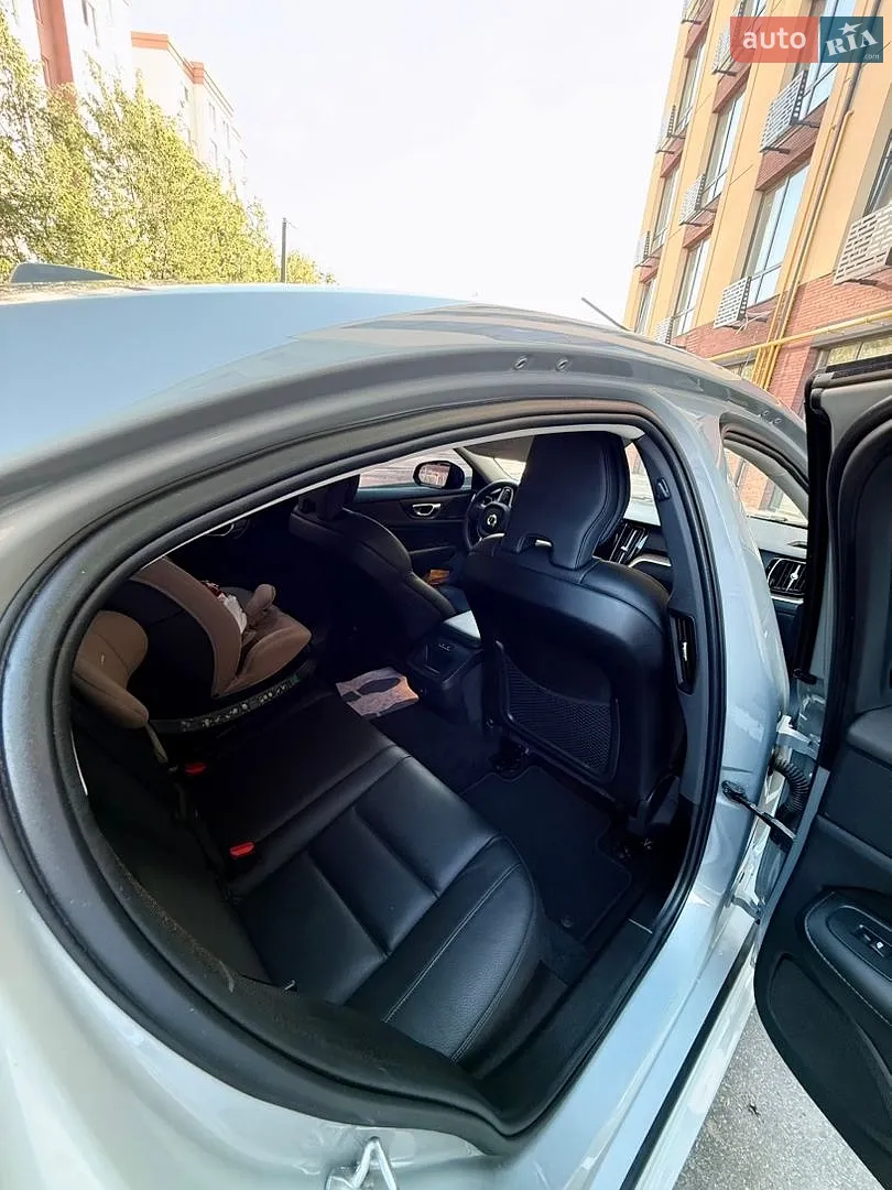 2023 Volvo S60 - мініатюра 11