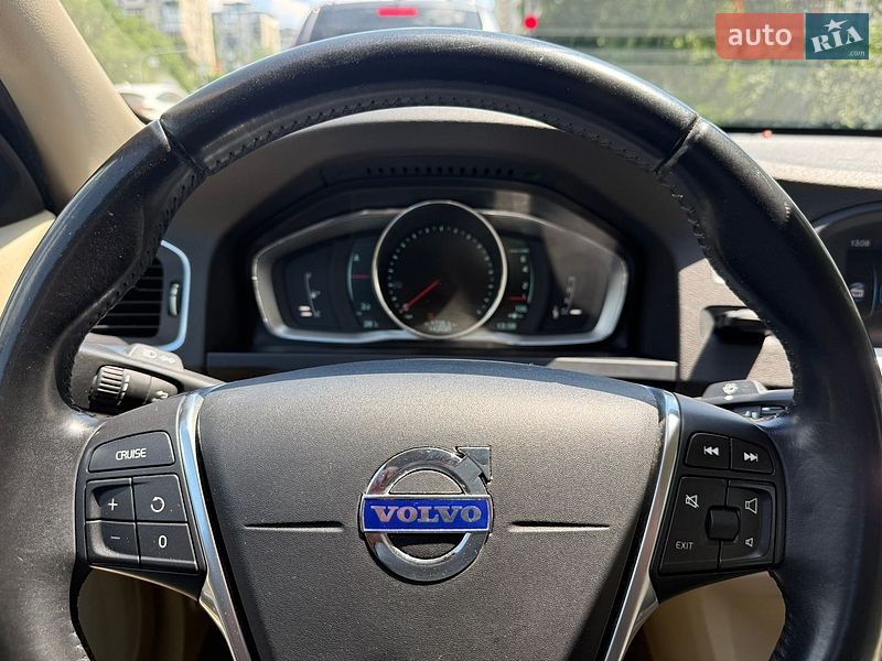 Седан Volvo S60 2013 в Києві