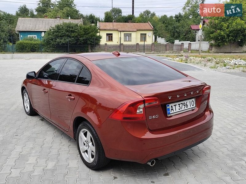Седан Volvo S60 2014 в Калуше