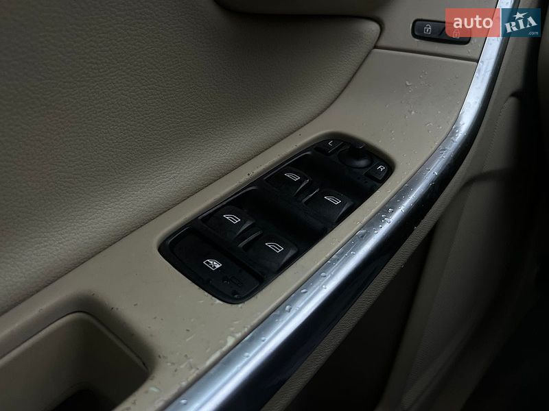 Седан Volvo S60 2014 в Львове