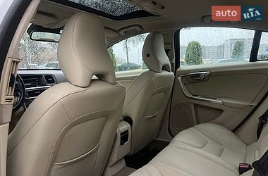 Седан Volvo S60 2014 в Львове