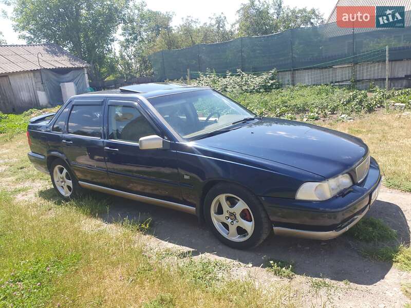 Седан Volvo S70 1997 в Глевасі