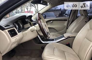 Седан Volvo S80 2013 в 