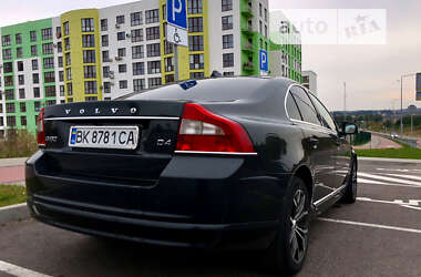 Седан Volvo S80 2013 в Ровно