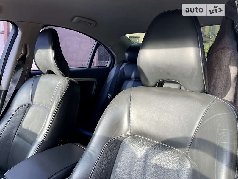 Седан Volvo S80 2012 в Киеве