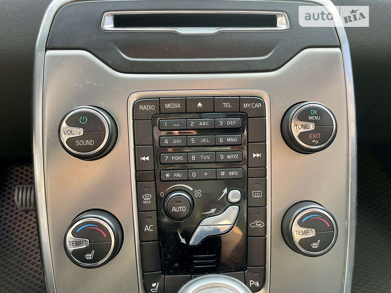 Седан Volvo S80 2012 в Киеве