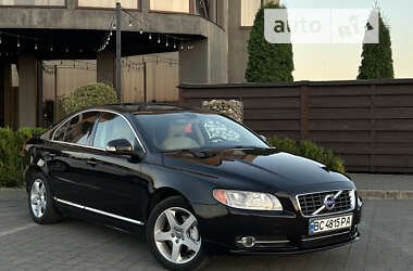 Седан Volvo S80 2009 в Стрию