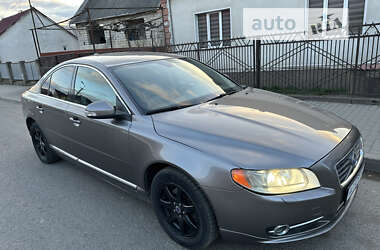 Седан Volvo S80 2010 в Хусте