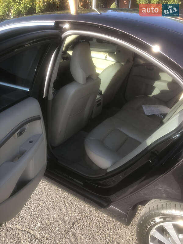 Седан Volvo S80 2012 в Киеве