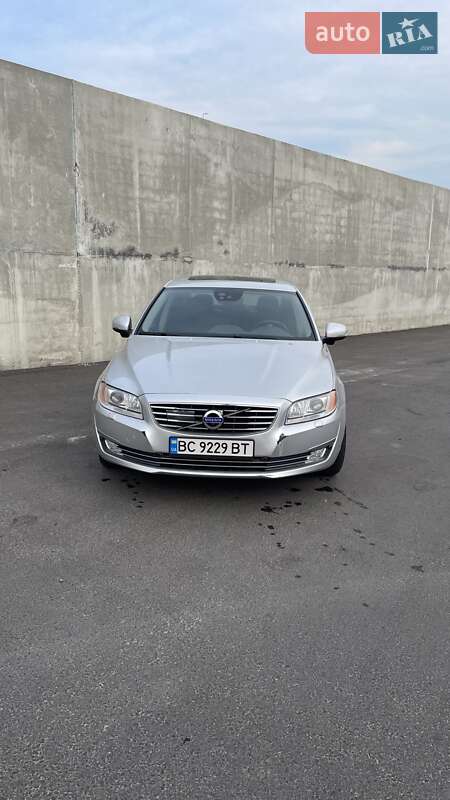 Седан Volvo S80 2015 в Львові