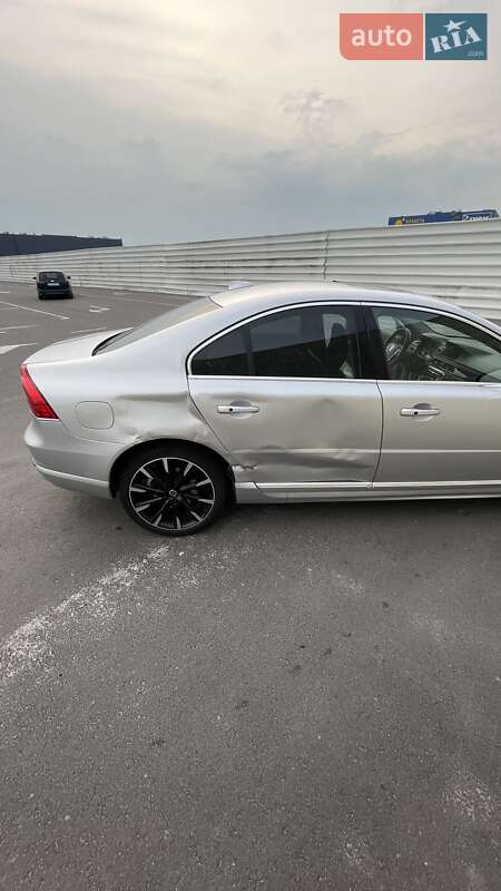 Седан Volvo S80 2015 в Львові