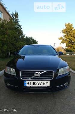 Седан Volvo S80 2013 в Лохвице