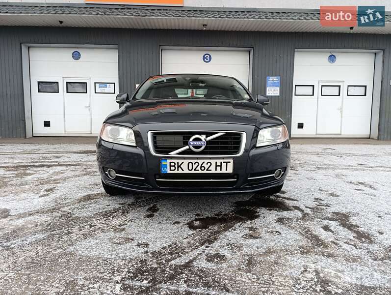 Седан Volvo S80 2012 в Тульчині