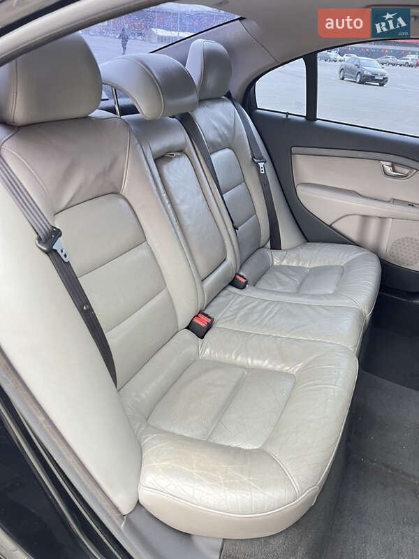 Седан Volvo S80 2010 в 