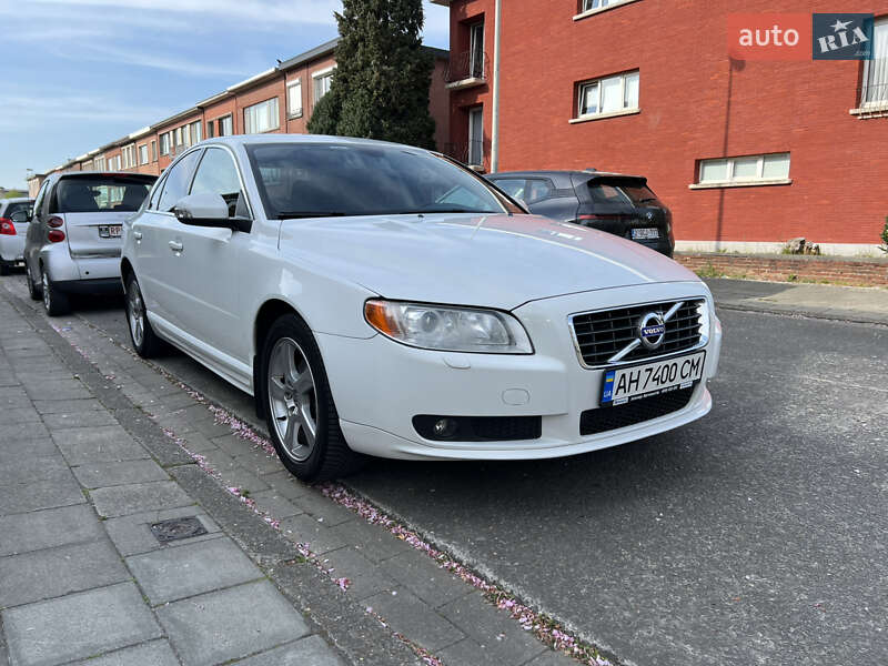 Volvo S80 2011