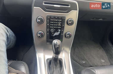 Седан Volvo S80 2013 в 