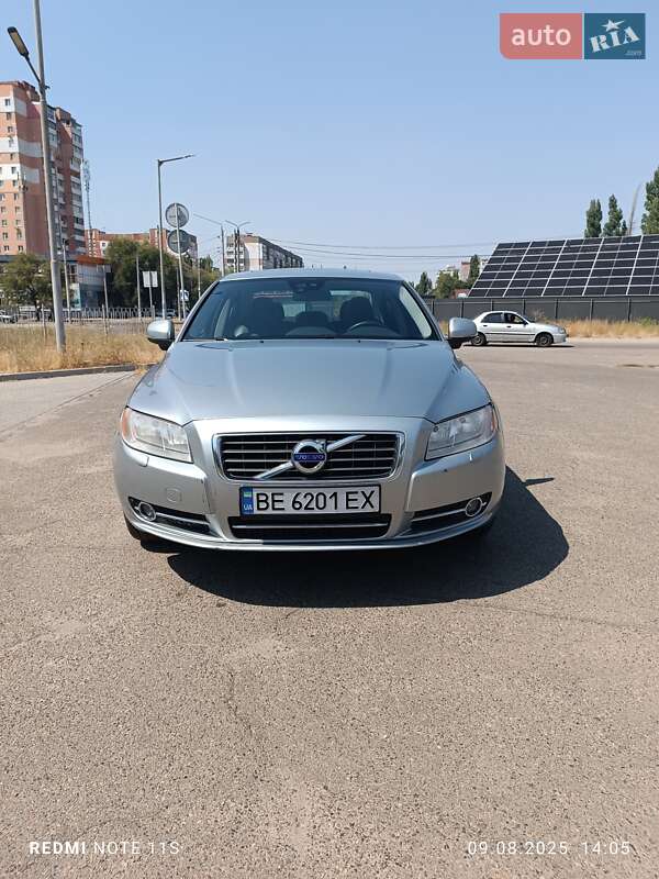 Volvo S80 2011