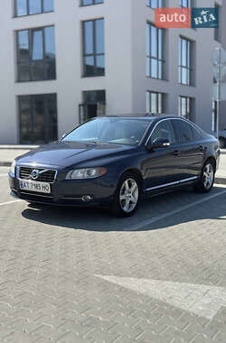 Седан Volvo S80 2010 в Калуші