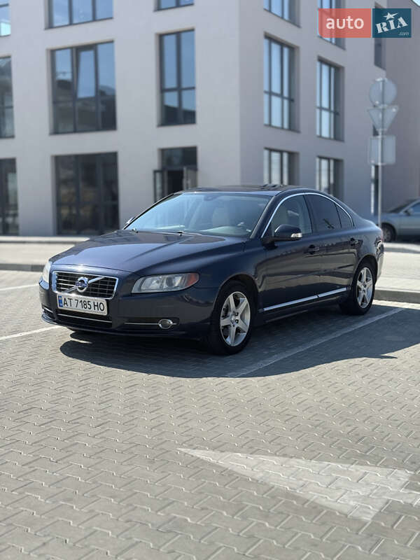 Седан Volvo S80 2010 в 