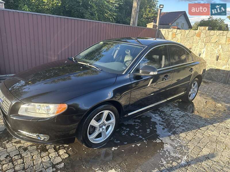 Седан Volvo S80 2010 в Киеве