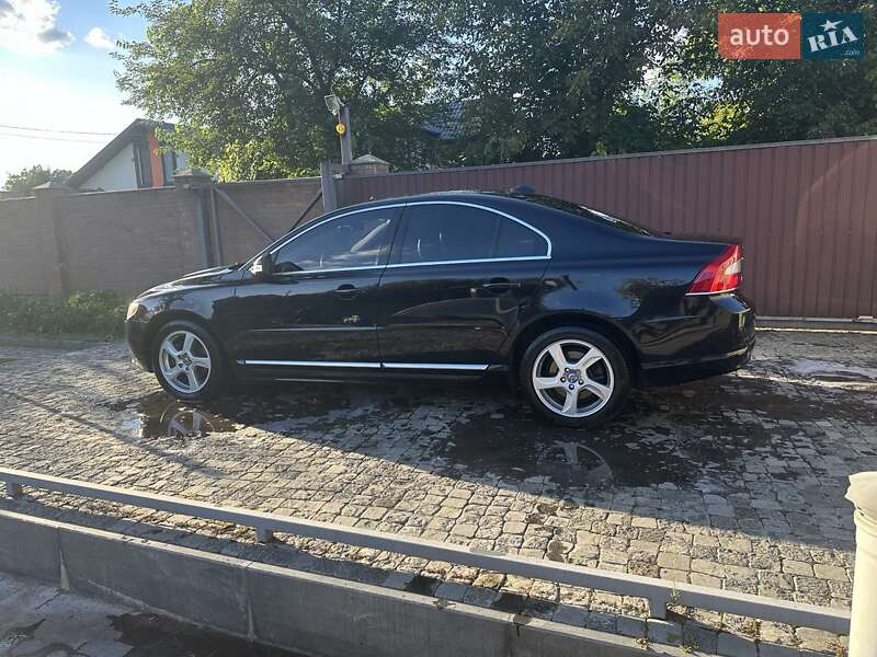 Седан Volvo S80 2010 в Киеве