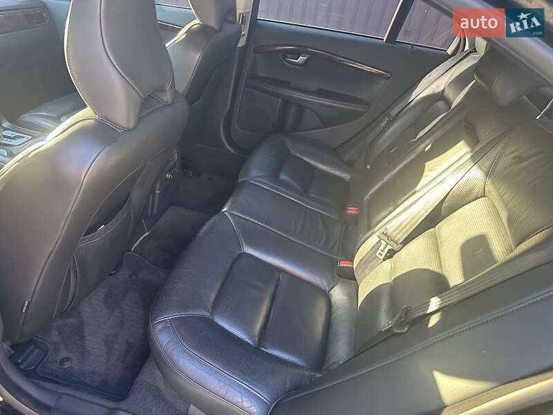 Седан Volvo S80 2010 в Киеве