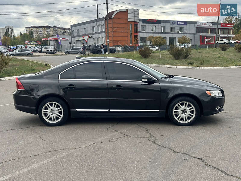 Седан Volvo S80 2010 в Кривом Роге