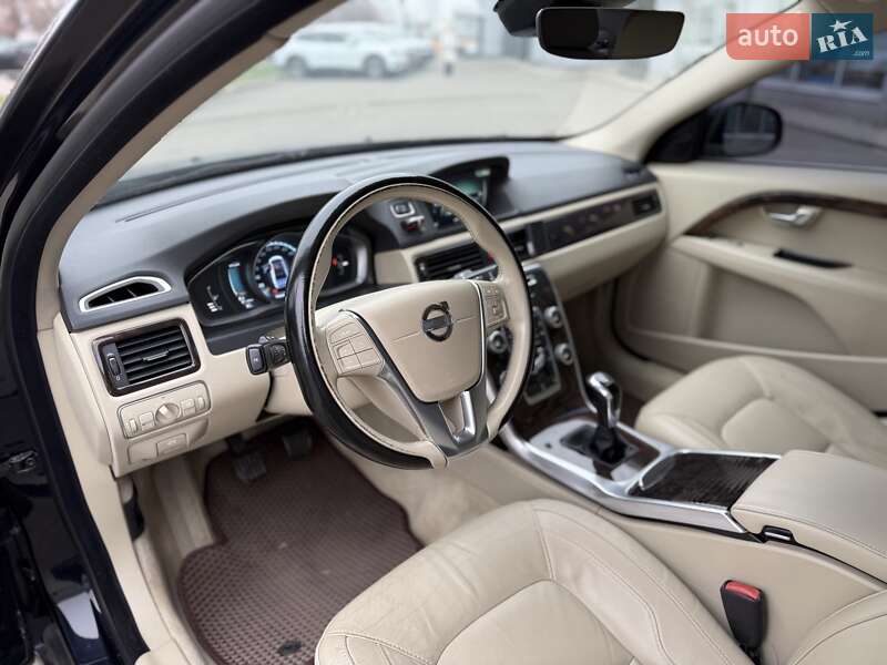Седан Volvo S80 2014 в Киеве