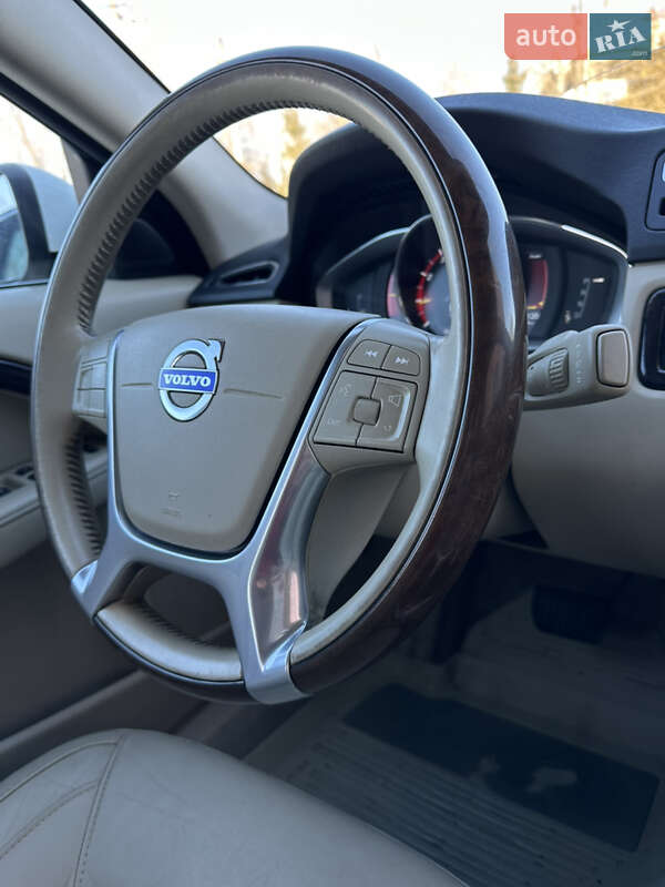 Седан Volvo S80 2015 в Рожнятове