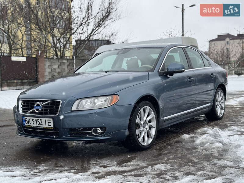 Седан Volvo S80 2012 в Ровно