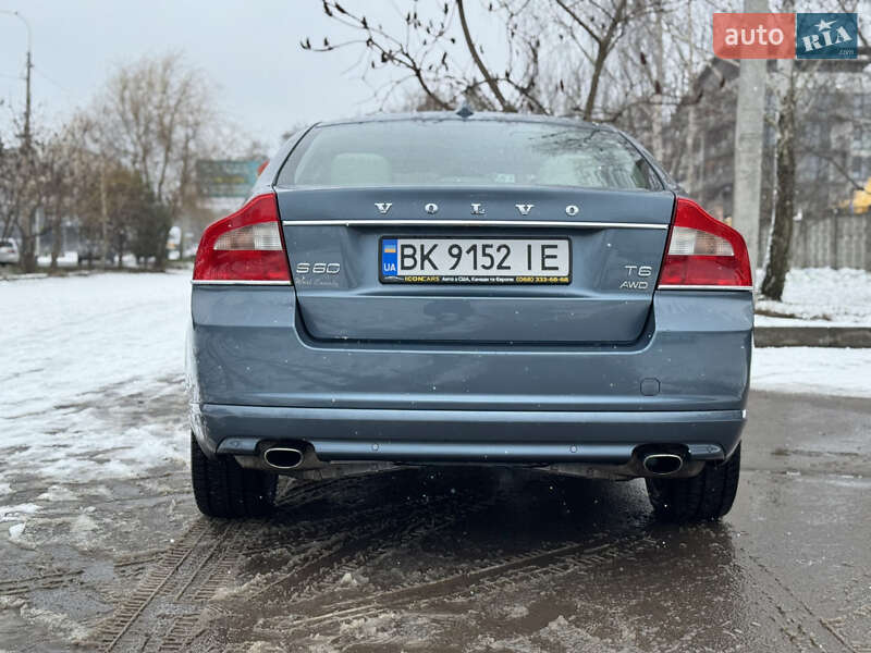 Седан Volvo S80 2012 в Ровно