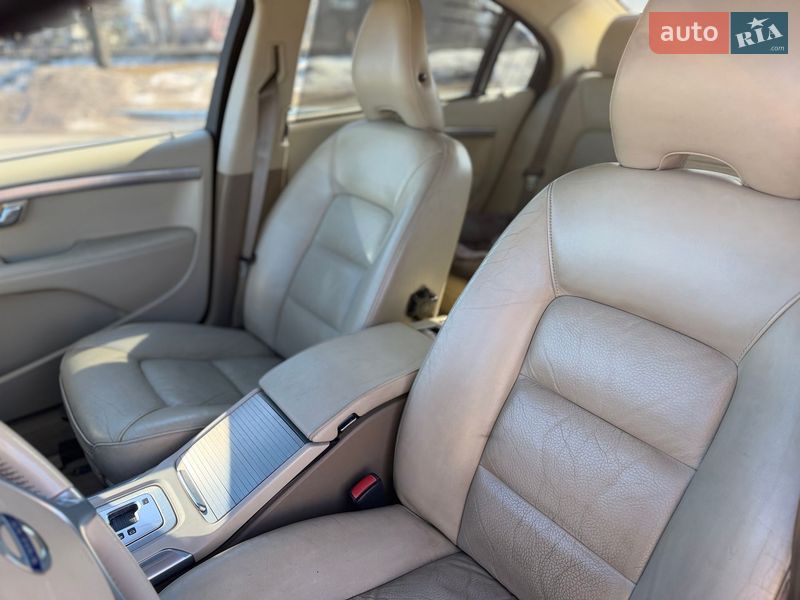 Седан Volvo S80 2010 в Житомире