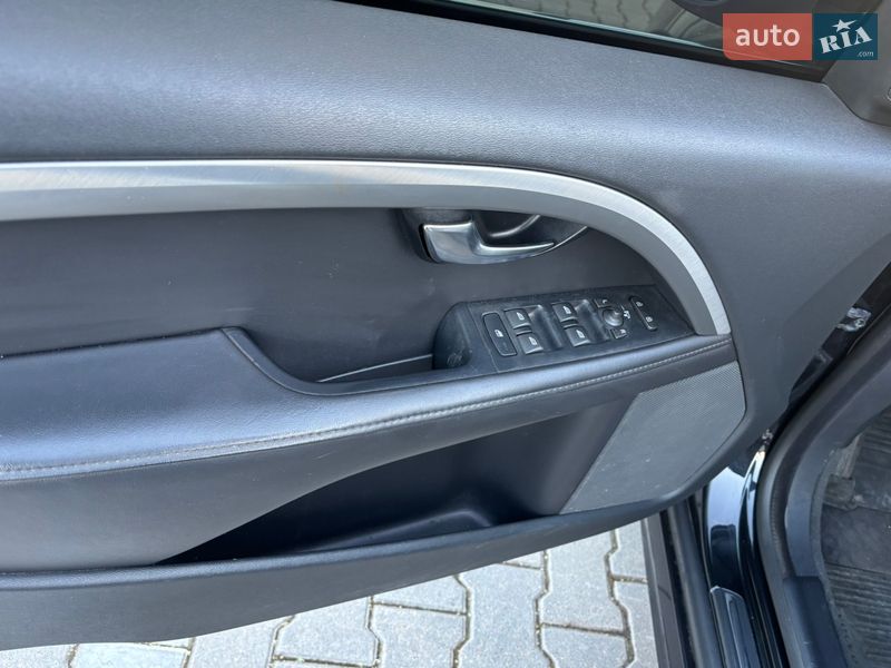 Седан Volvo S80 2012 в Николаеве