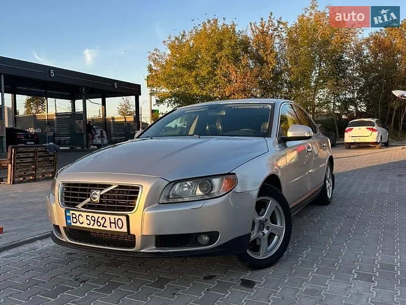 Volvo S80