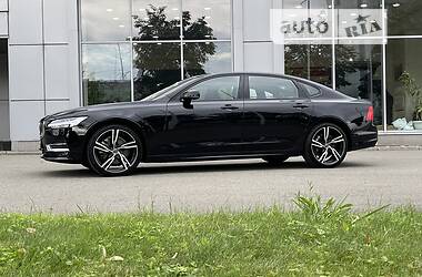 Седан Volvo S90 2019 в Киеве