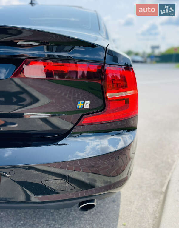 Седан Volvo S90 2017 в Киеве