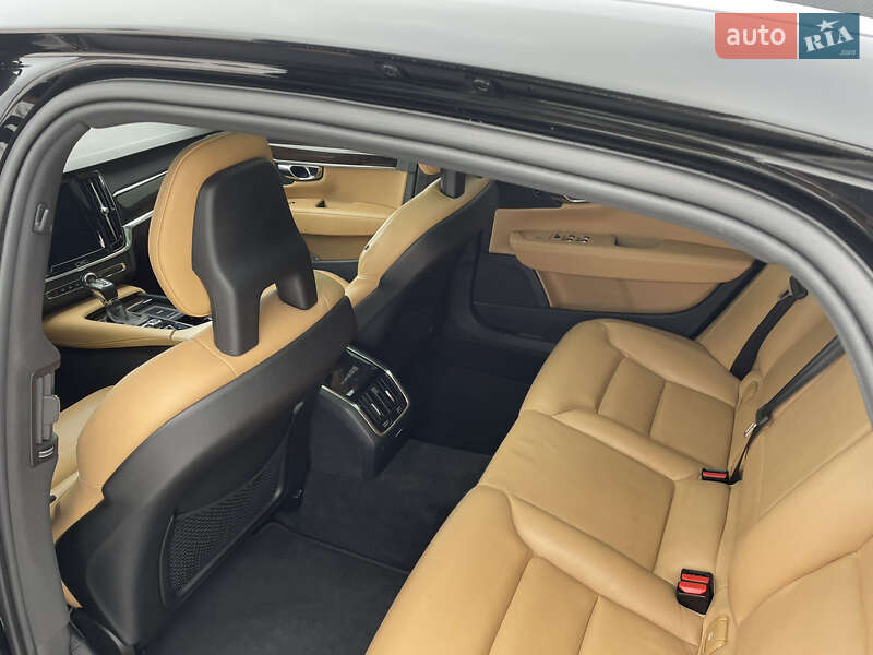 Седан Volvo S90 2017 в Киеве