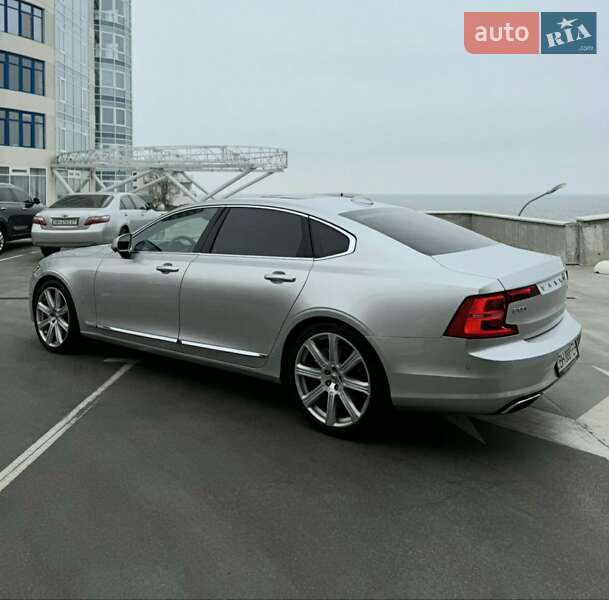 Volvo S90 2017