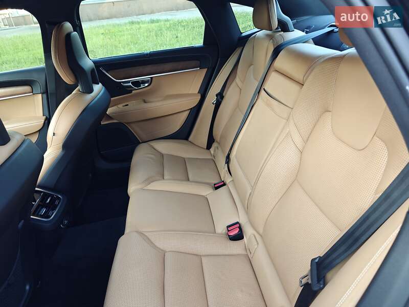 Седан Volvo S90 2016 в Киеве