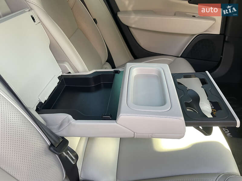 Седан Volvo S90 2020 в Днепре