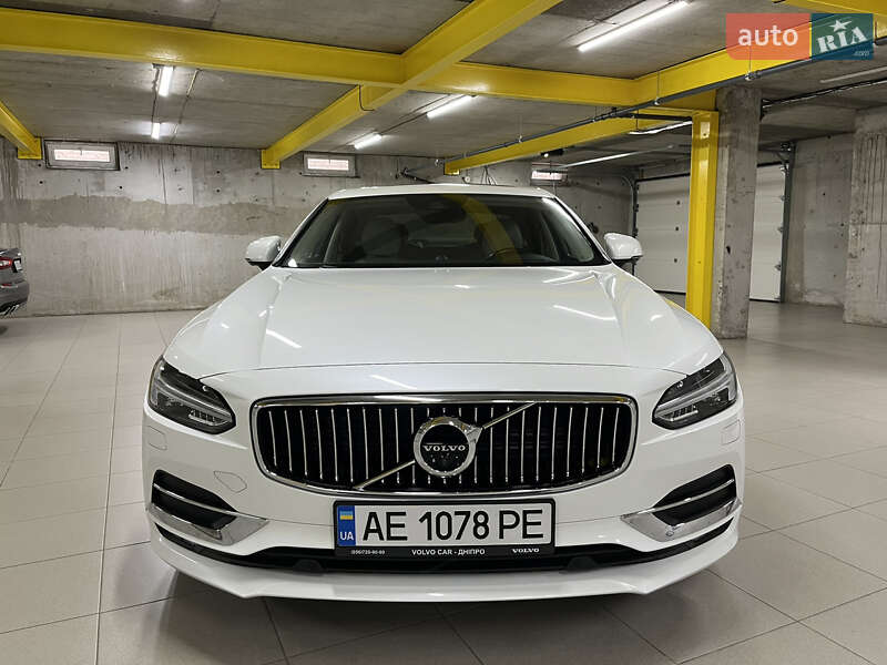 Седан Volvo S90 2016 в Дніпрі