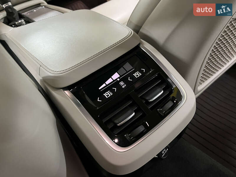 Седан Volvo S90 2016 в Дніпрі