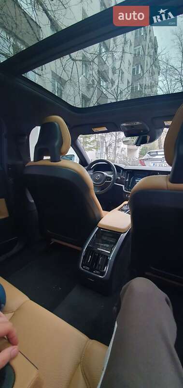 Седан Volvo S90 2018 в Измаиле