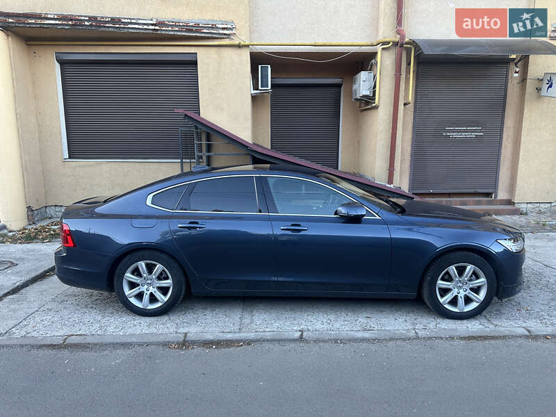 Седан Volvo S90 2017 в Івано-Франківську