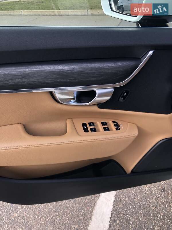 Седан Volvo S90 2017 в Киеве