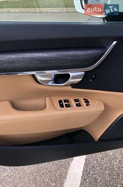 Седан Volvo S90 2017 в 