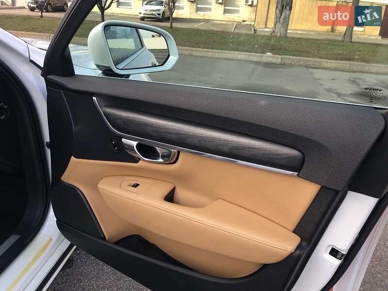 Седан Volvo S90 2017 в Киеве