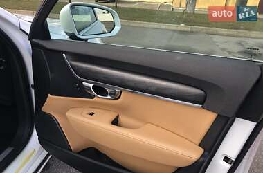 Седан Volvo S90 2017 в 