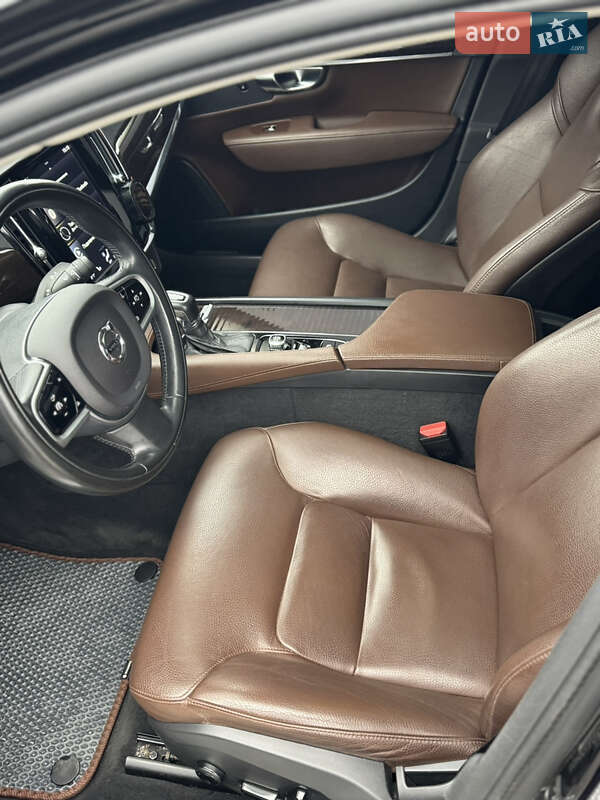Седан Volvo S90 2018 в Киеве фото 23 Седан Volvo S90 2018 в Киеве