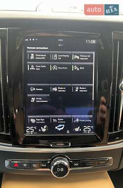 Седан Volvo S90 2017 в 